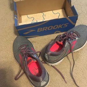 Brooks Adrenaline GTS 18